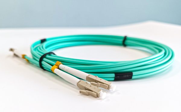 Dây nhảy quang Multimode LC LC Duplex OM3 Norden 332-24OM3L1L1003