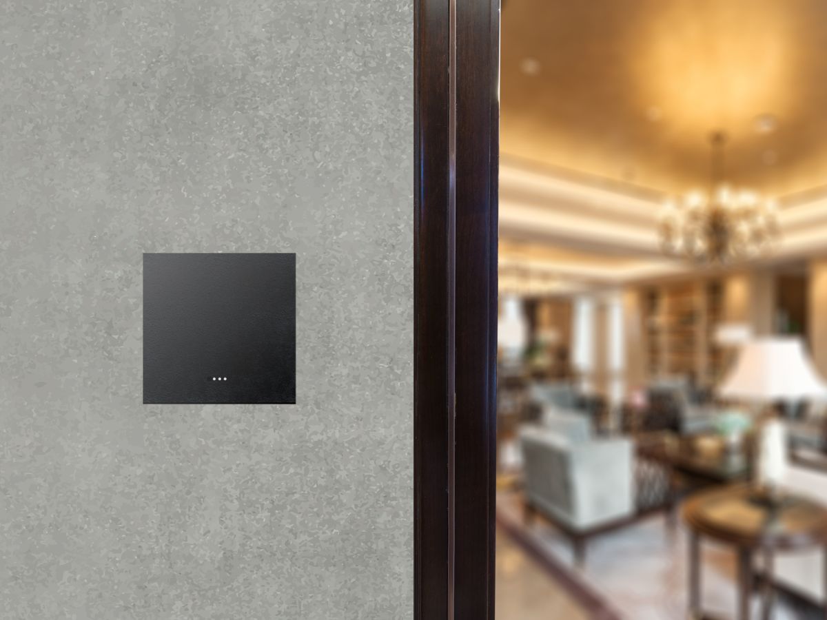 Công tắc cơ thông minh vuông 1 nút Zigbee màu đen-CT1ZV
